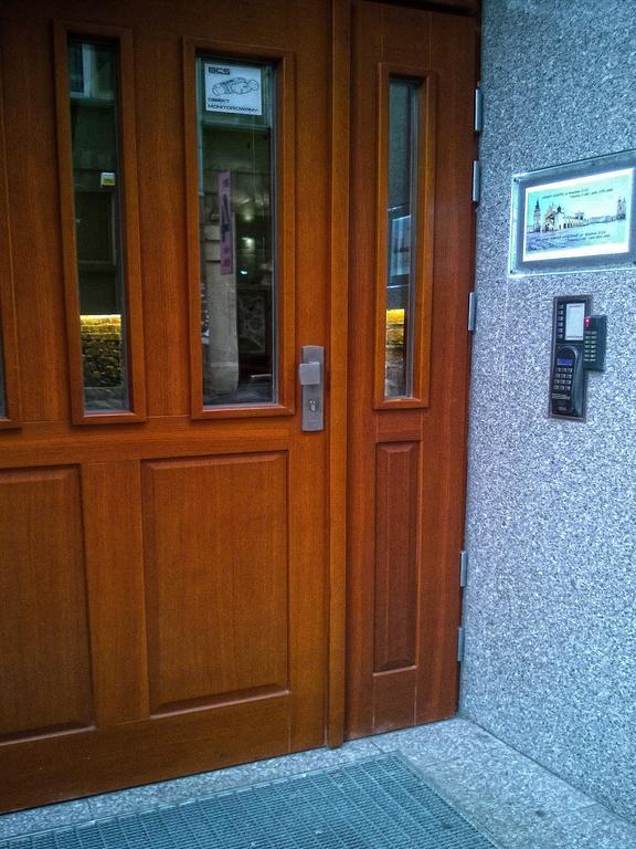 Honey Hostel Krasków Dış mekan fotoğraf