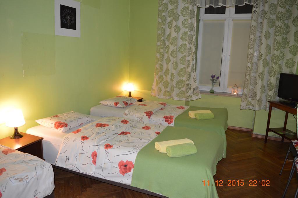 Honey Hostel Krasków Oda fotoğraf