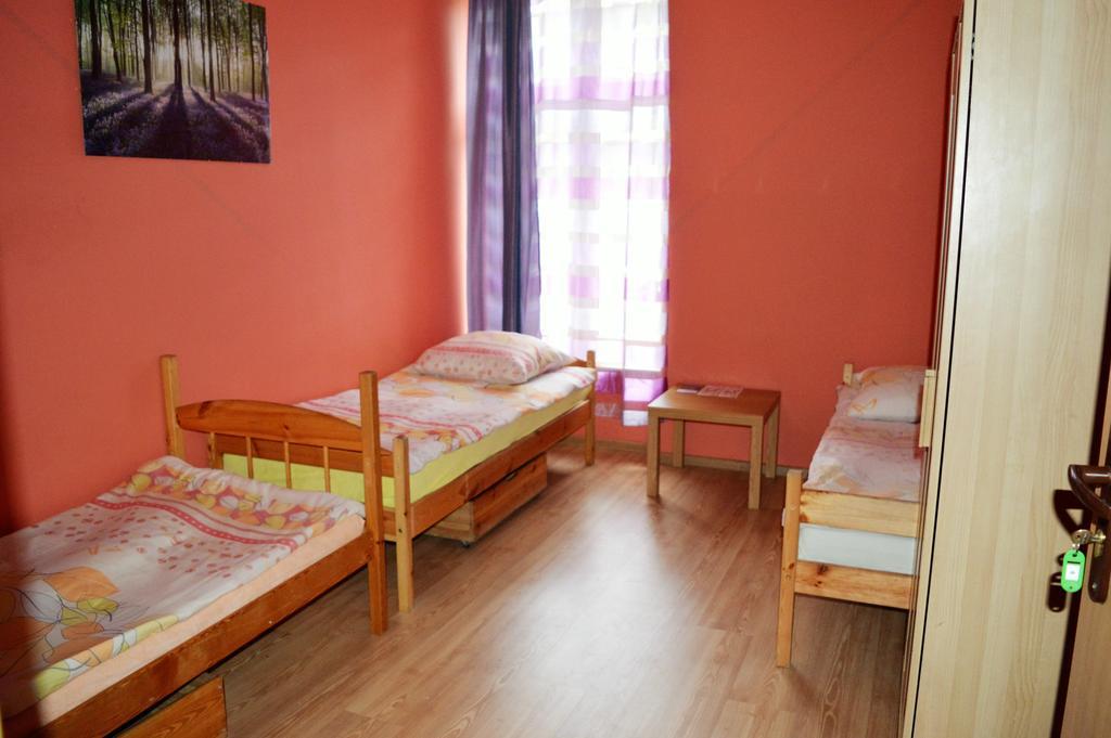 Honey Hostel Krasków Oda fotoğraf